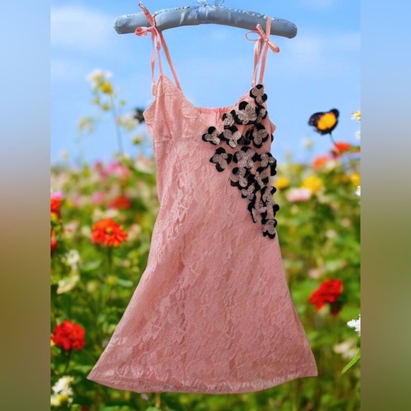 💕RARE old tag liz lisa pink babydoll dress with flower detailing and lace ✨ - Picture 2 of 7